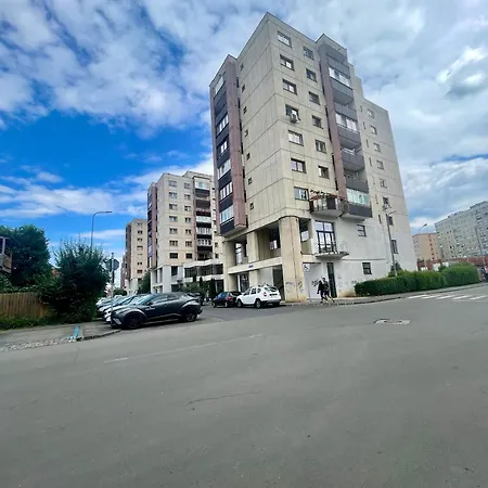 Cu Balcon * Brassó