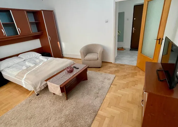 Cu Balcon Apartament